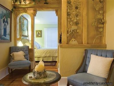 The Cottage Bed & Breakfast Monticello Room photo